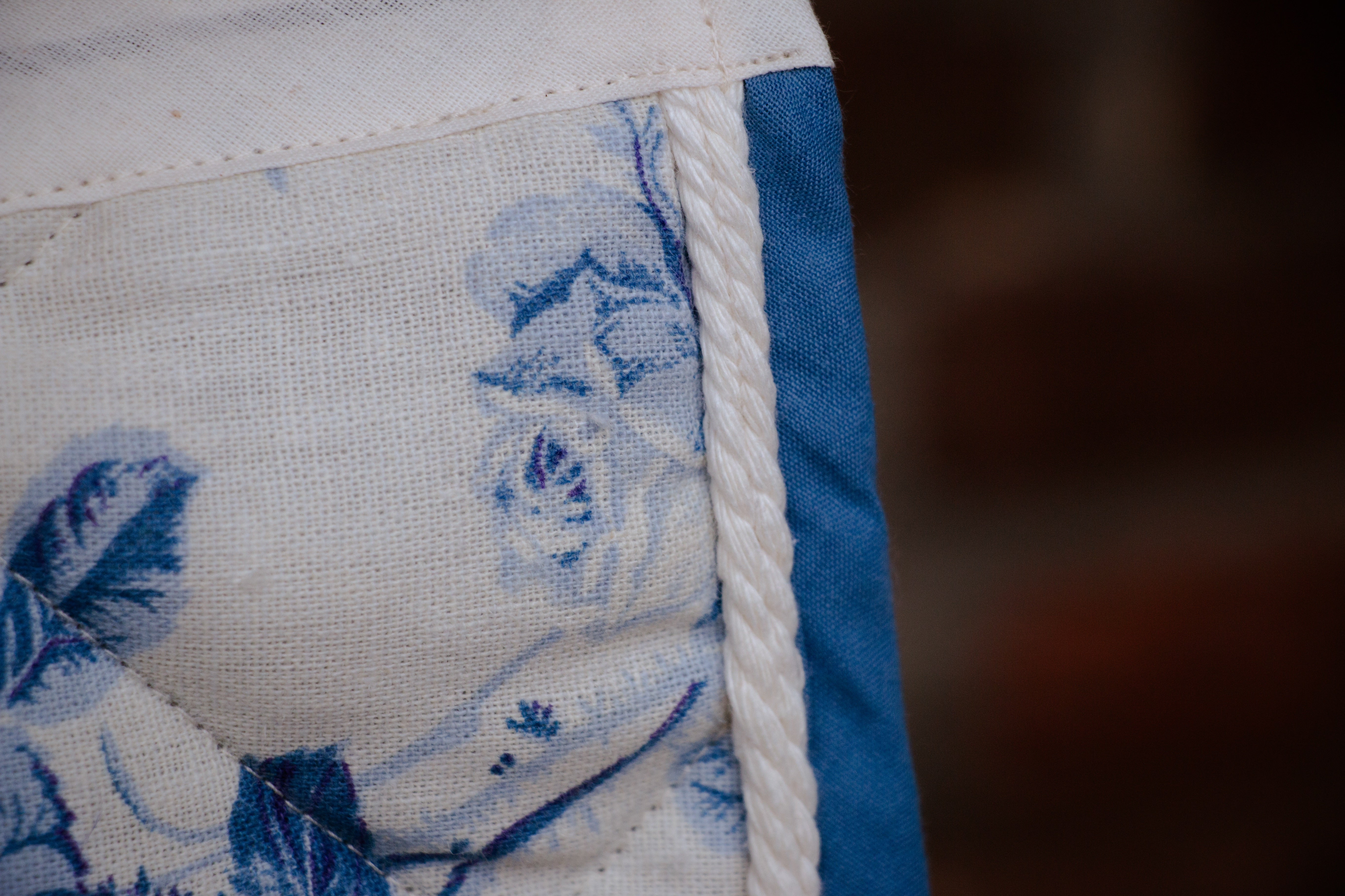 Tapis fleurs bleue jumping