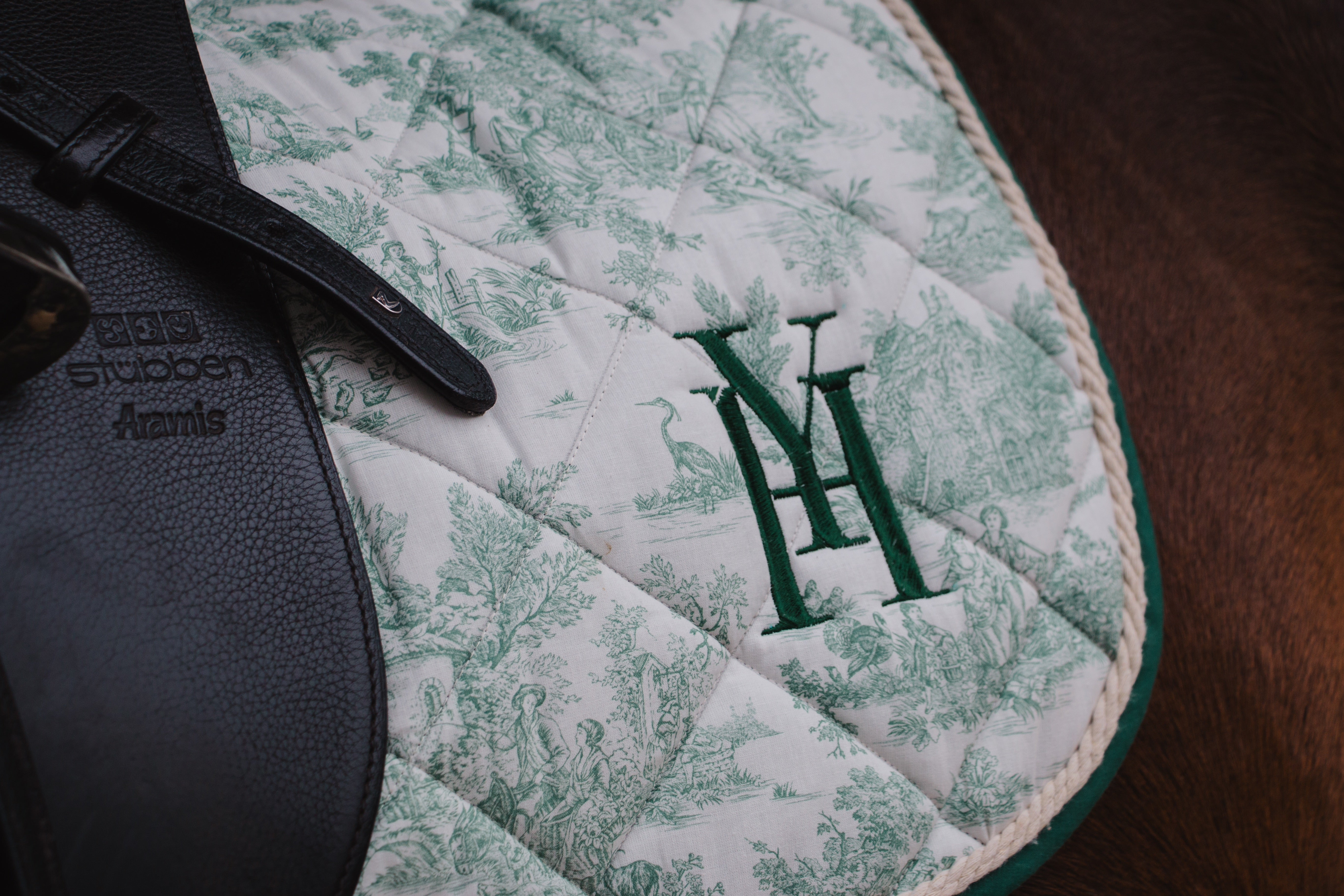 Tapis jouy vert dressage