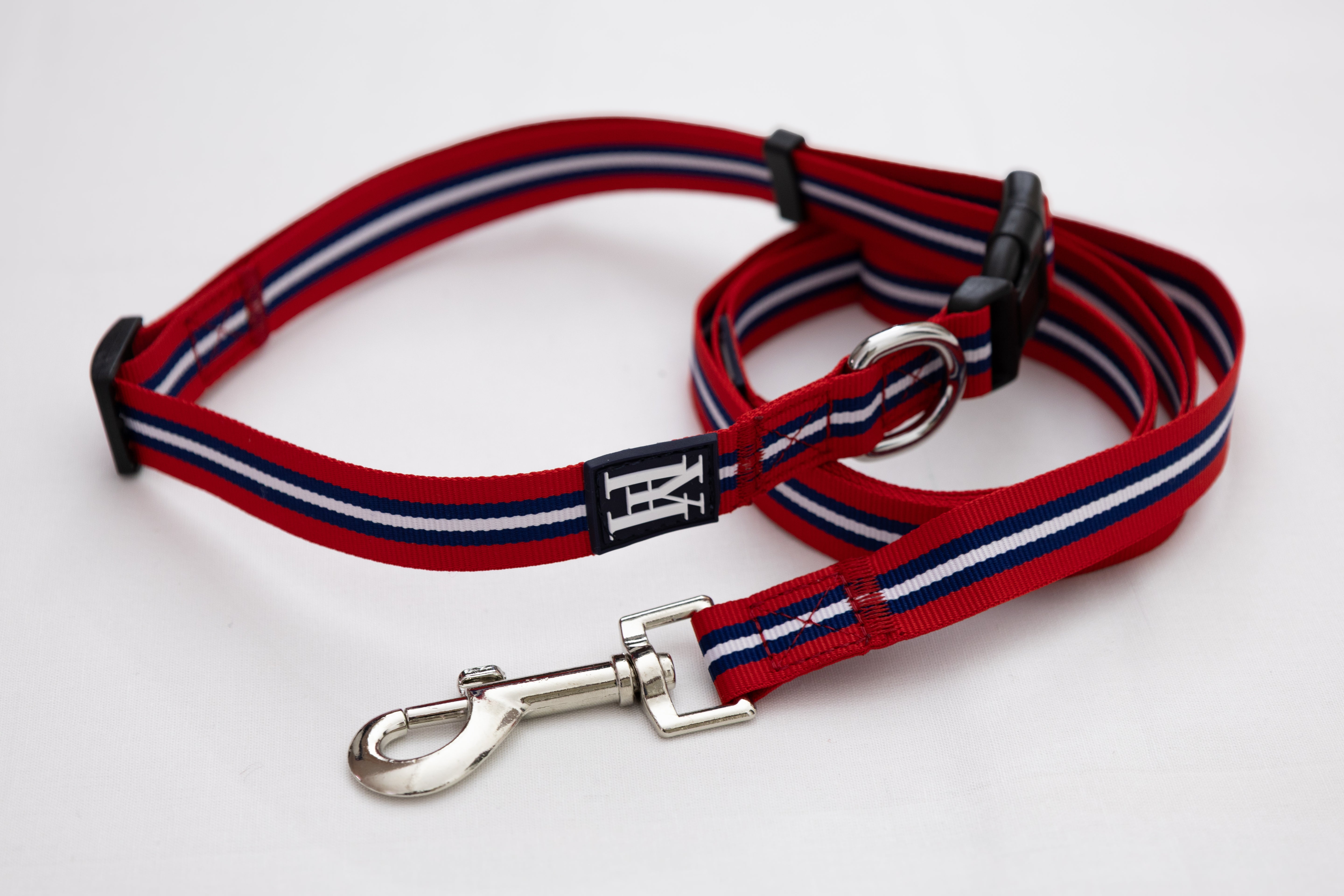Collier et laisse rouge et marine