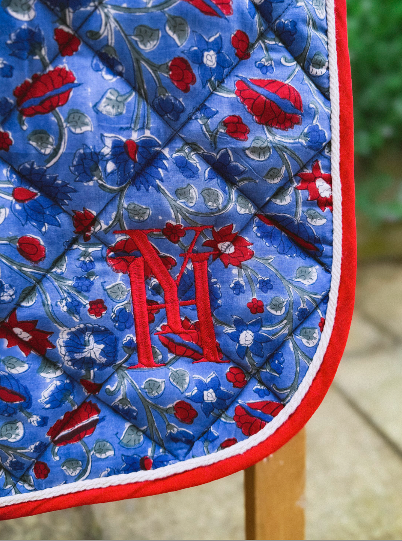Tapis de selle fleurs rouges 7