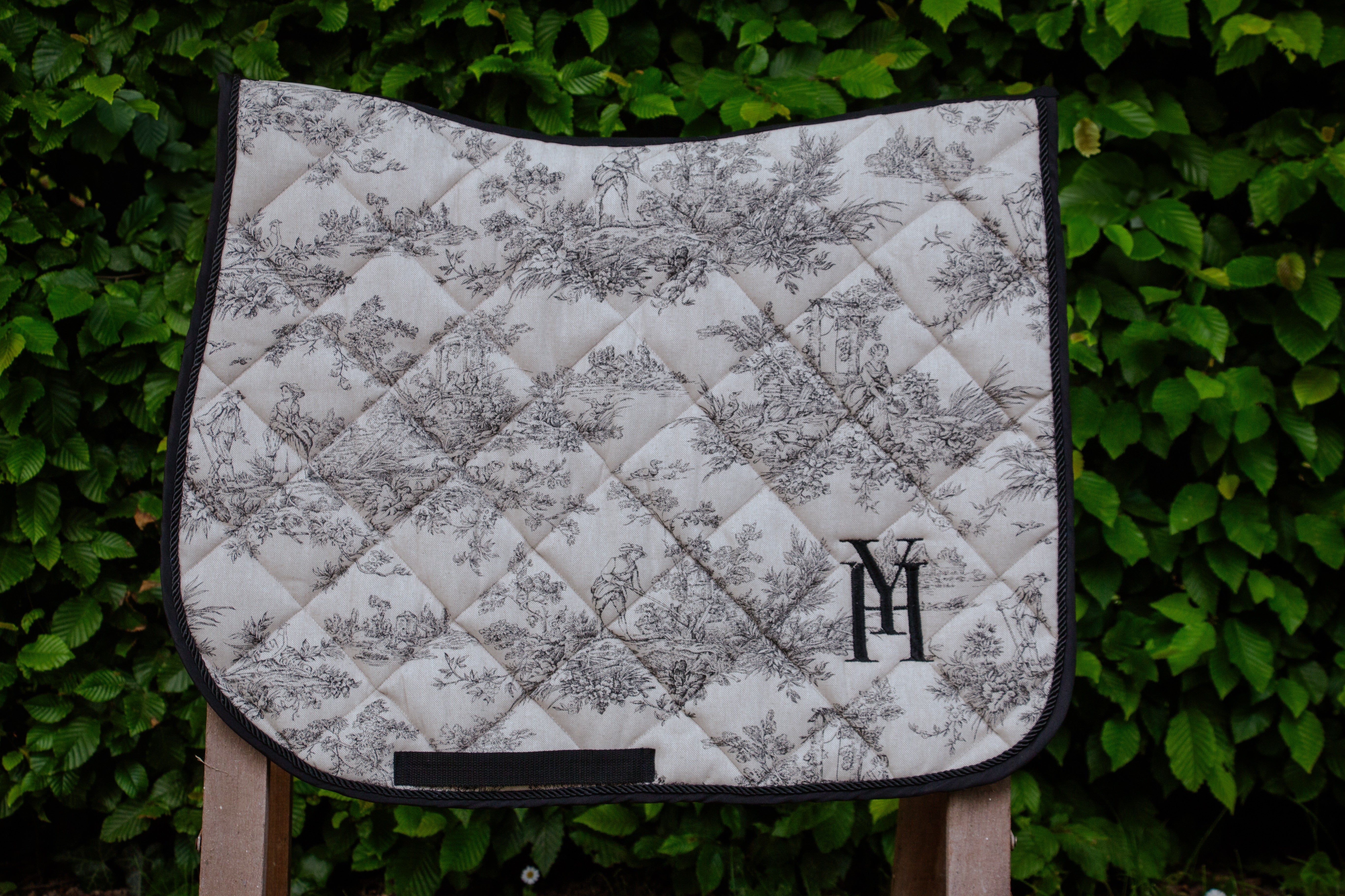 Tapis jouy mixte