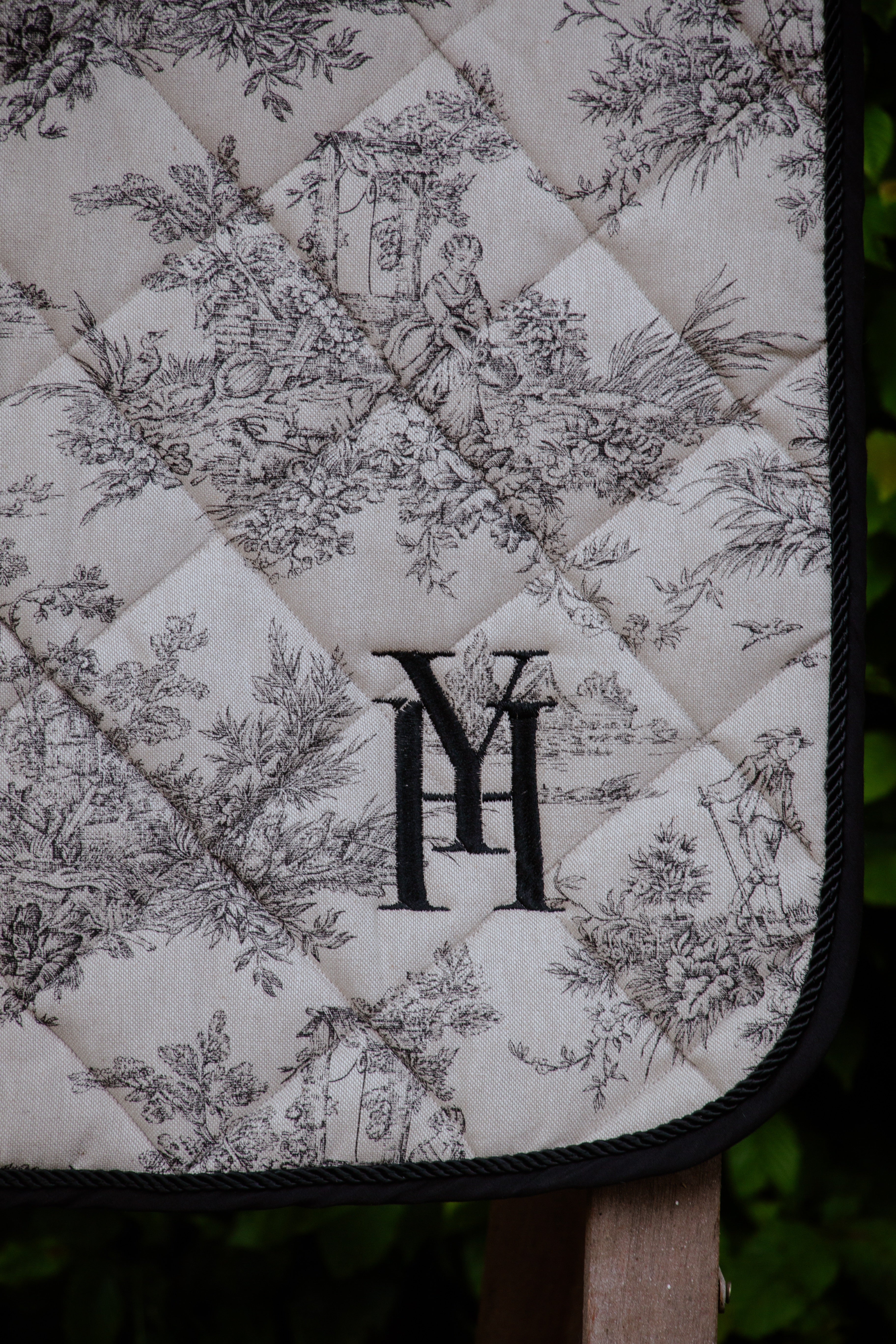 Tapis jouy mixte