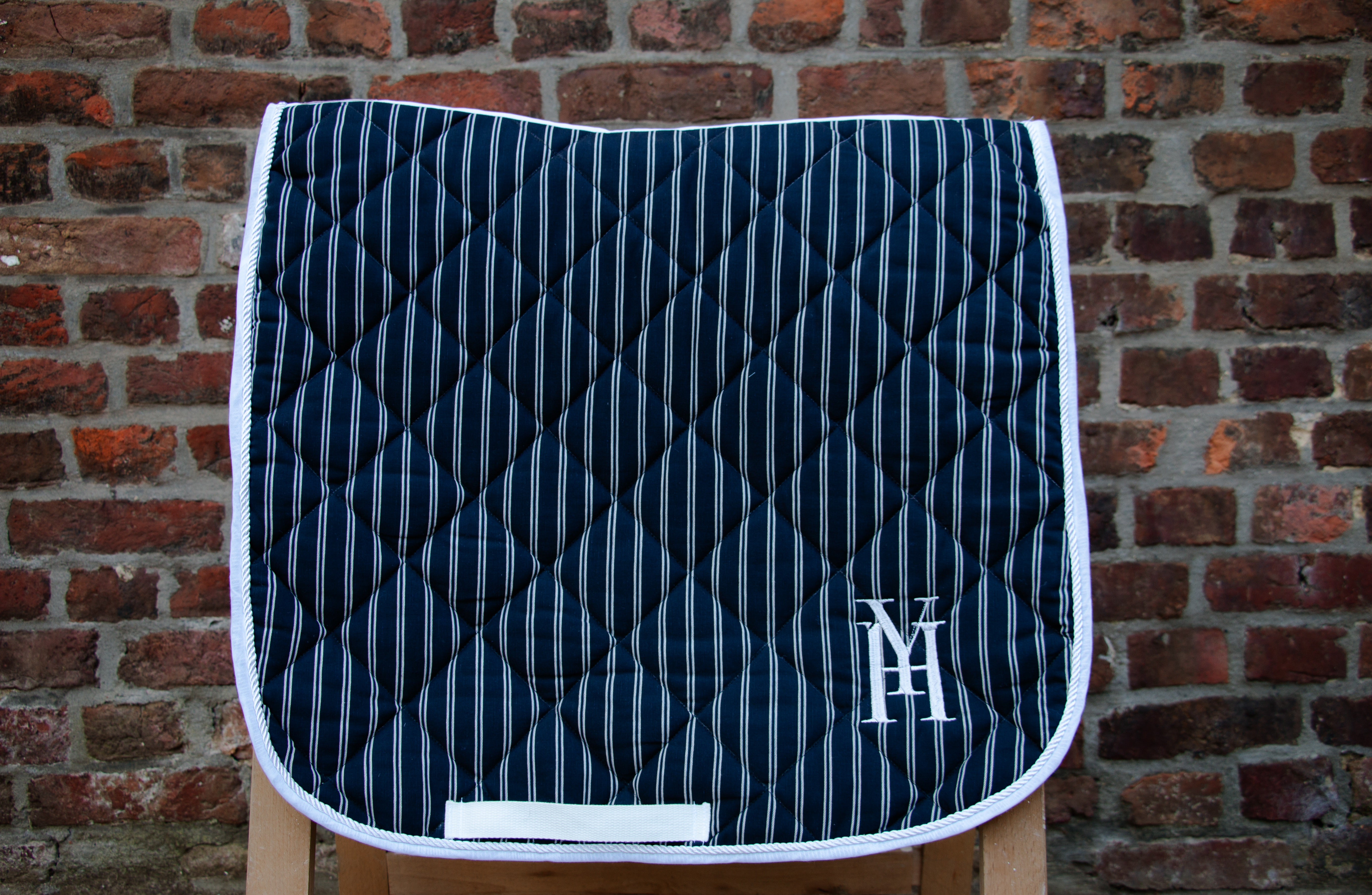 Tapis rayé marine dressage