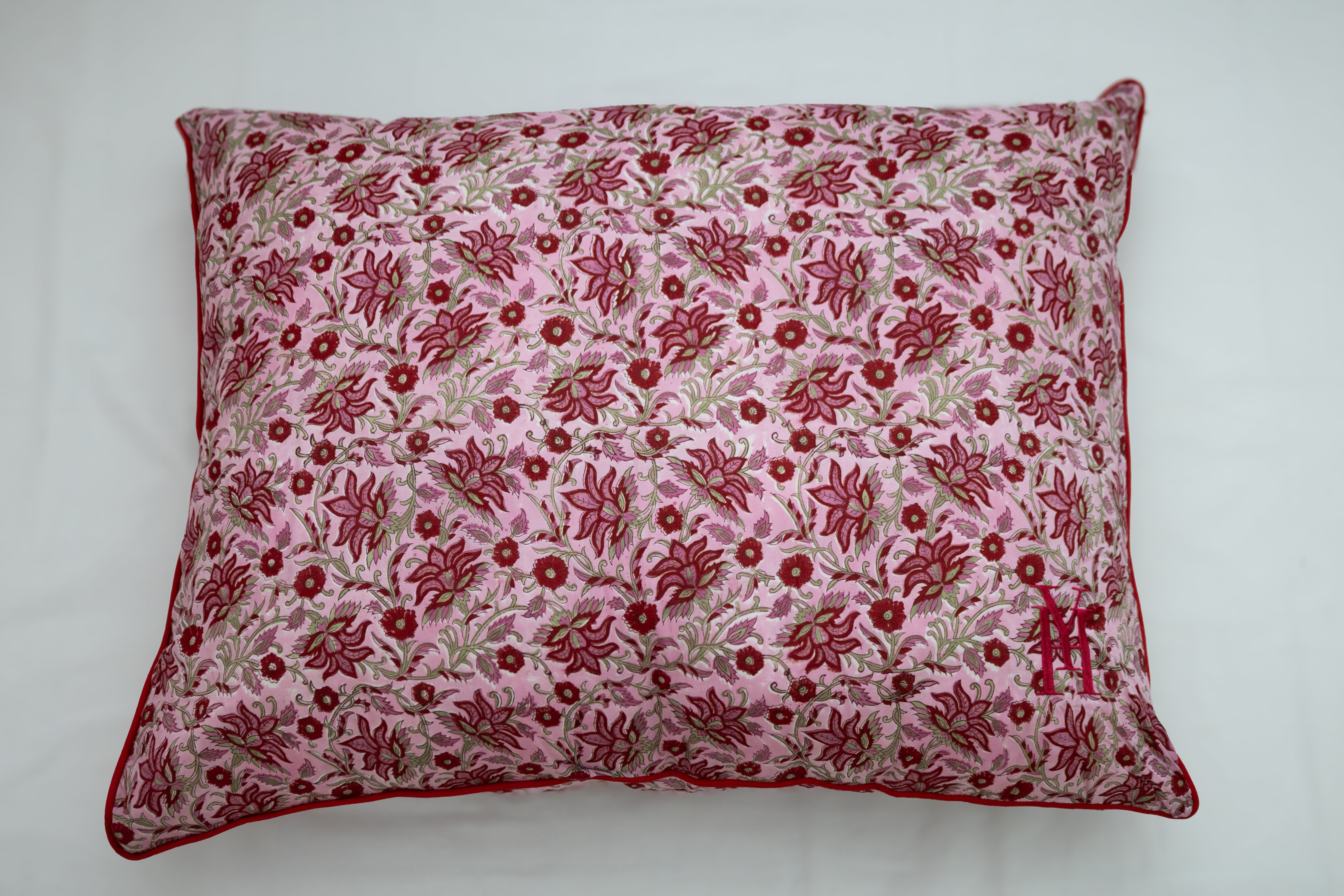 Coussin fleurs rose et rouge 1