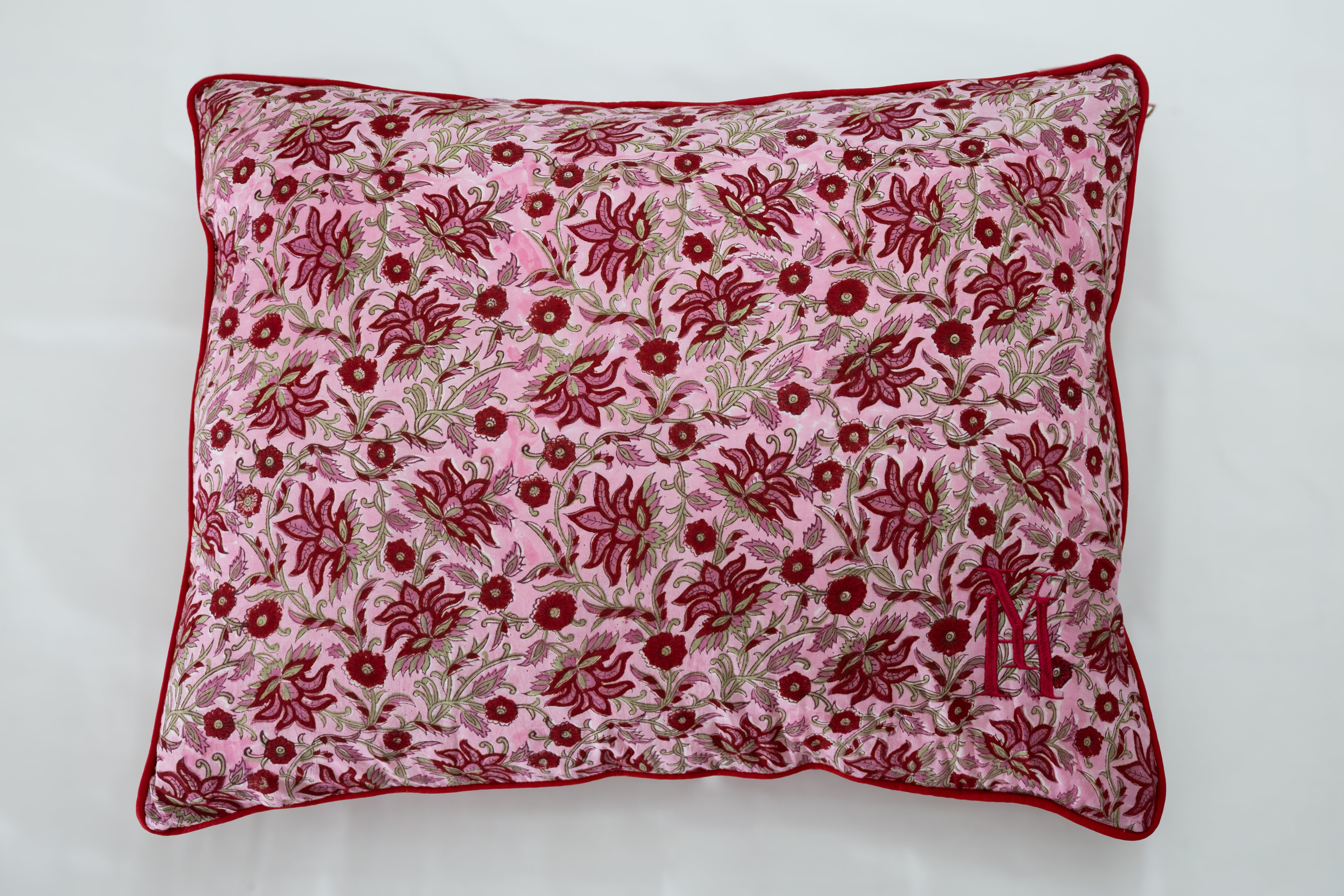 Coussin fleurs rose et rouge 1